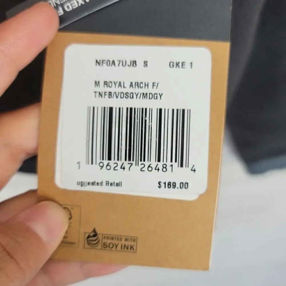 The North Face Royal Arch Full-Zip Jacket in TNF Black/Asphalt Grey, sz Small